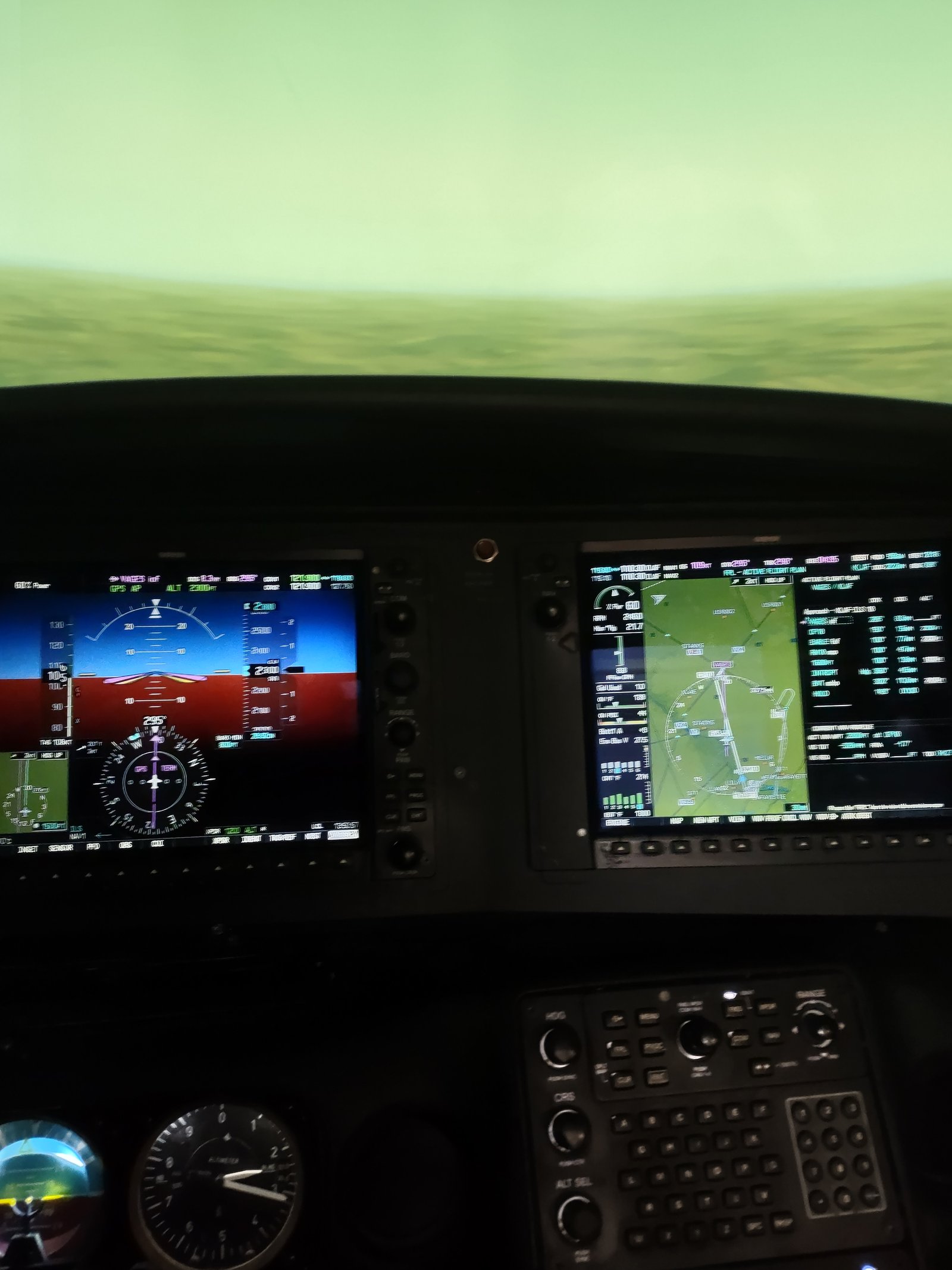 Cirrus SR-20 simulators